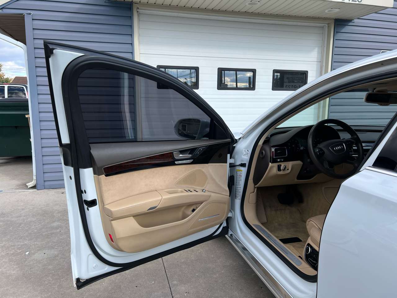 Audi A8 4.0T Sedan L quattro Tiptronic 2013