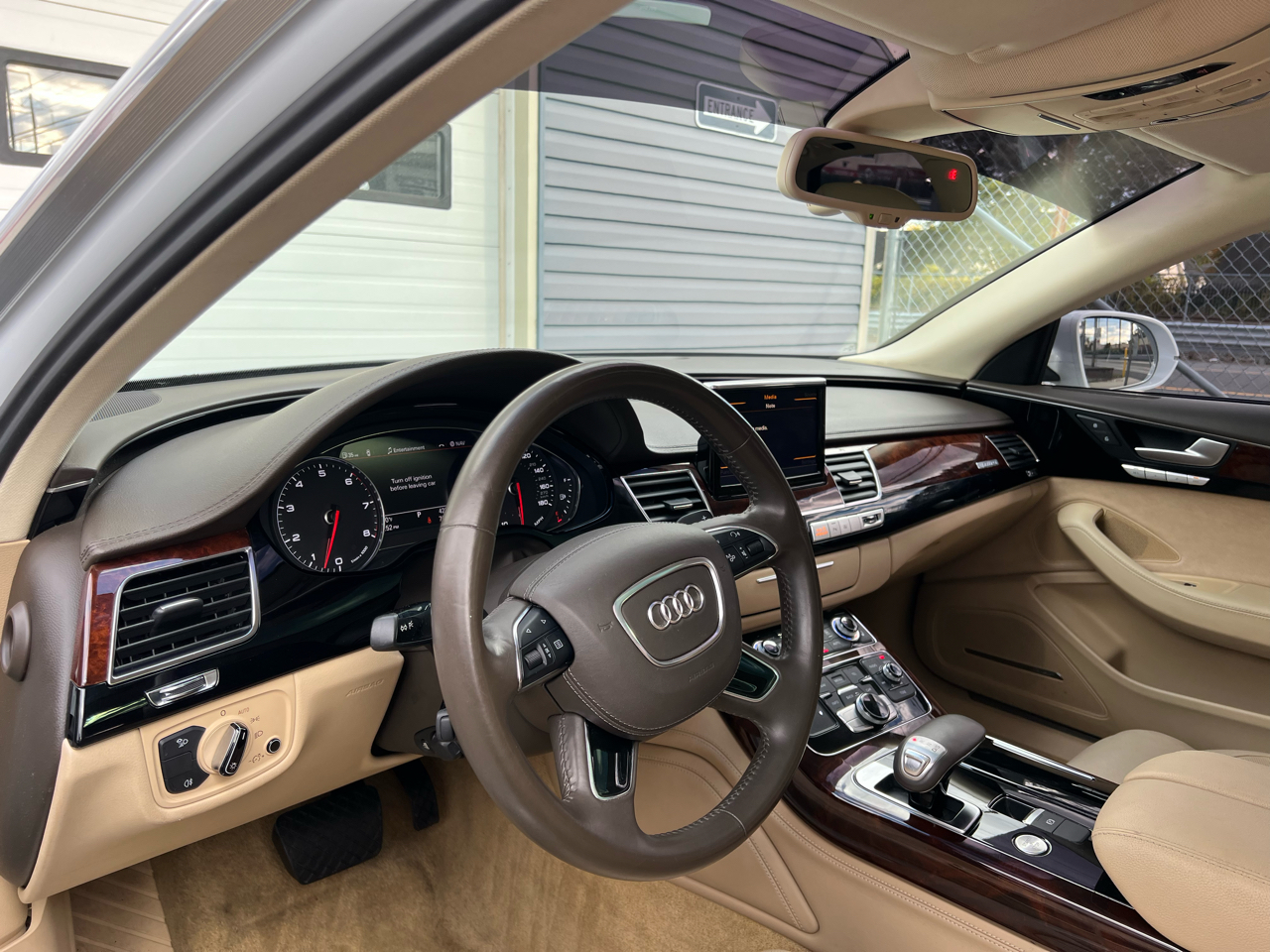 Audi A8 4.0T Sedan L quattro Tiptronic 2013