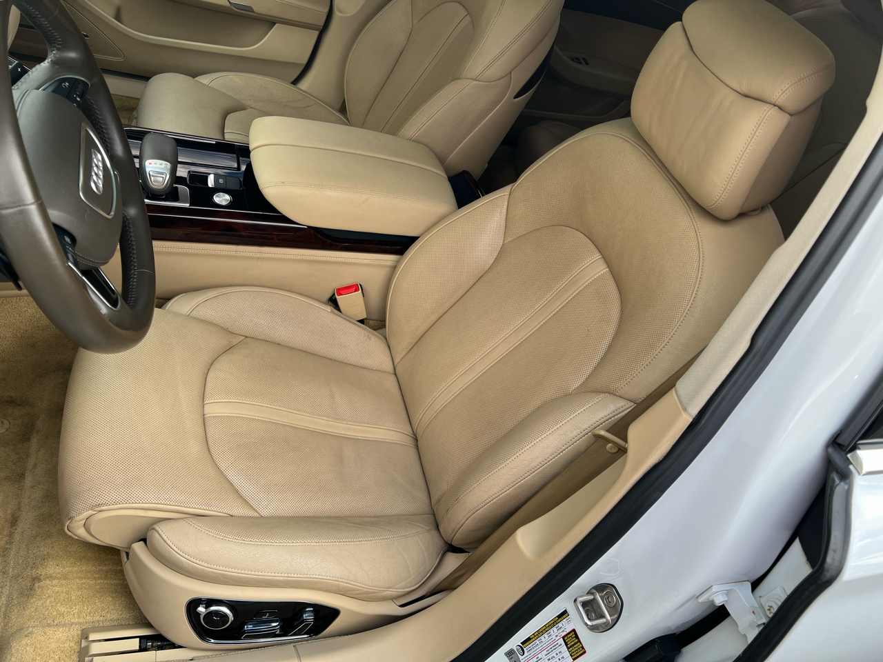 Audi A8 4.0T Sedan L quattro Tiptronic 2013