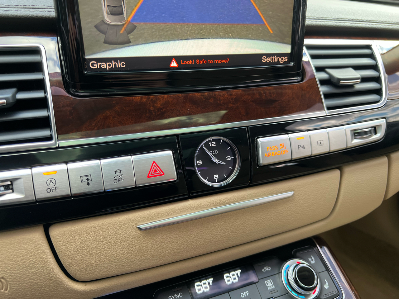 Audi A8 4.0T Sedan L quattro Tiptronic 2013