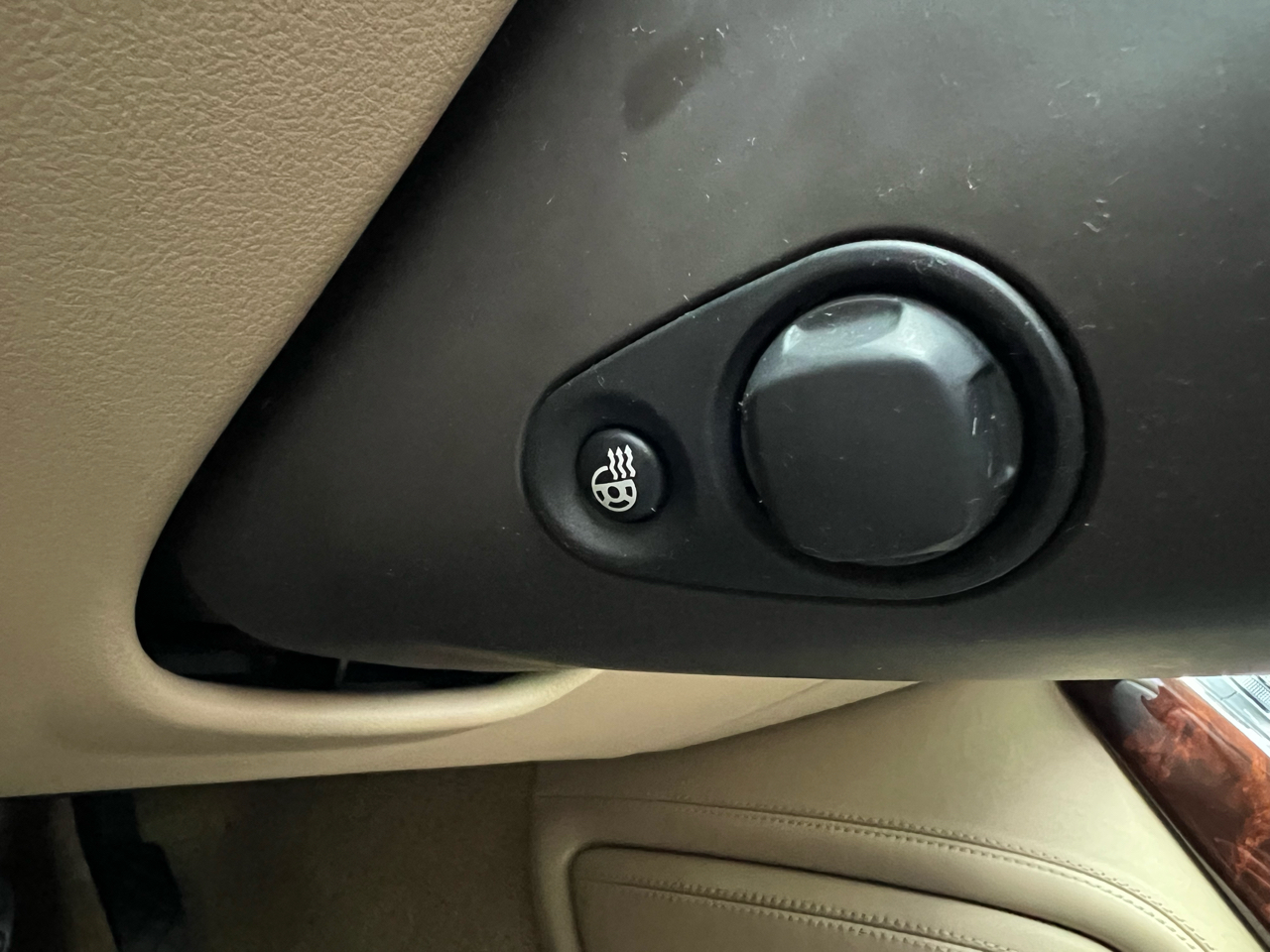 Audi A8 4.0T Sedan L quattro Tiptronic 2013