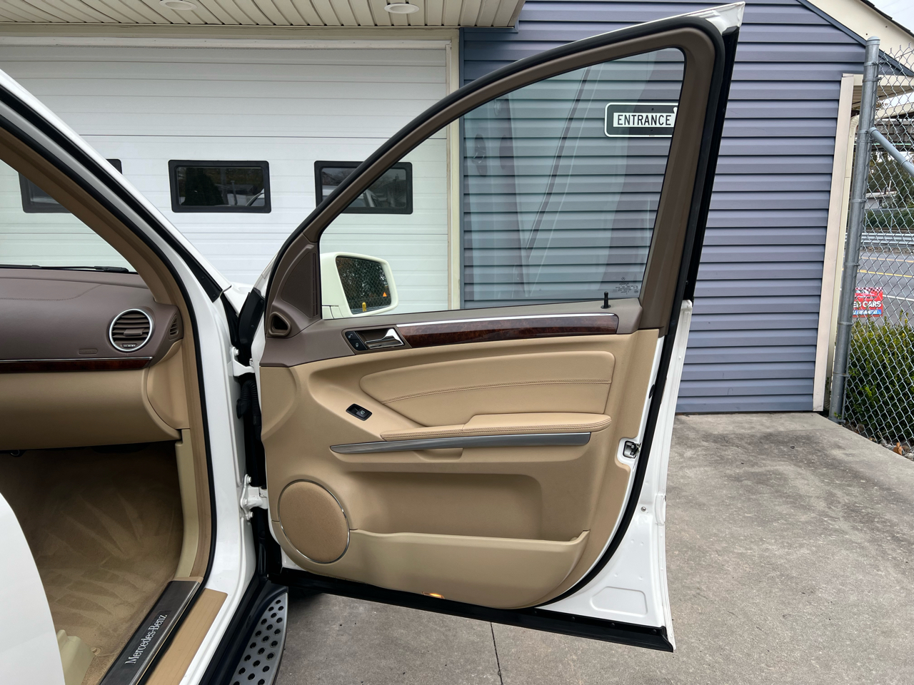 Mercedes-Benz GL-Class GL550 4MATIC 2011