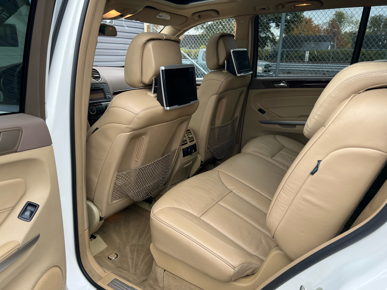 Mercedes-Benz GL-Class GL550 4MATIC 2011