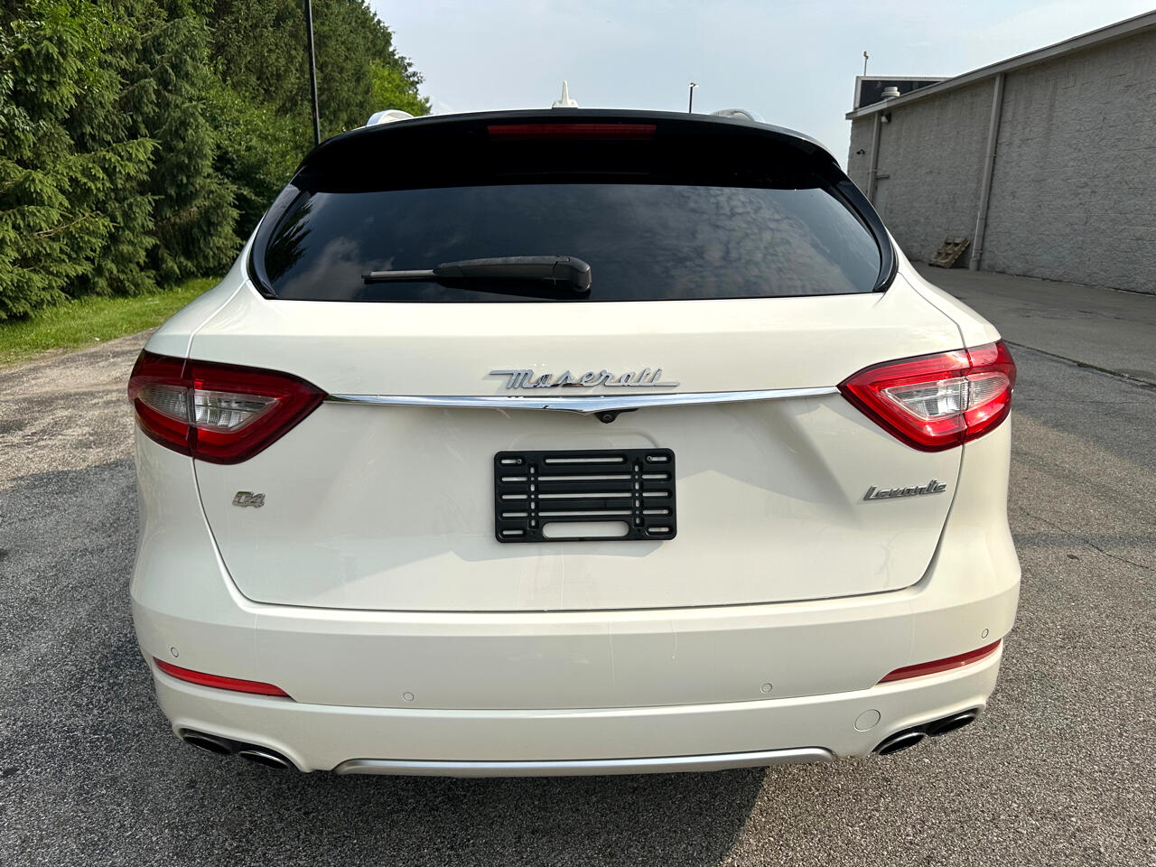 2017 Maserati Levante Base photo 6