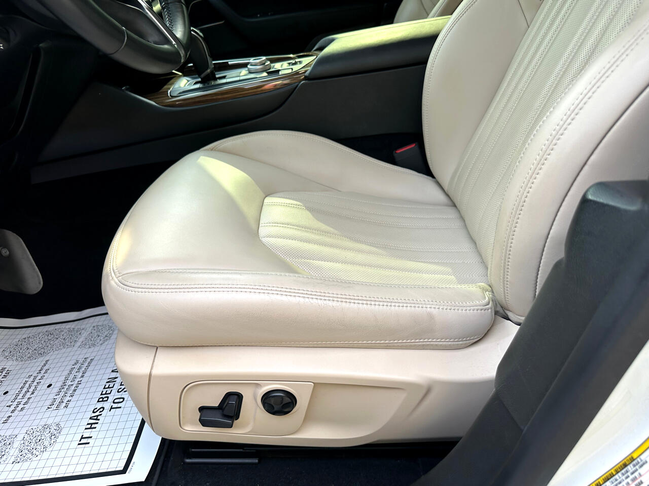 2017 Maserati Levante Base photo 10