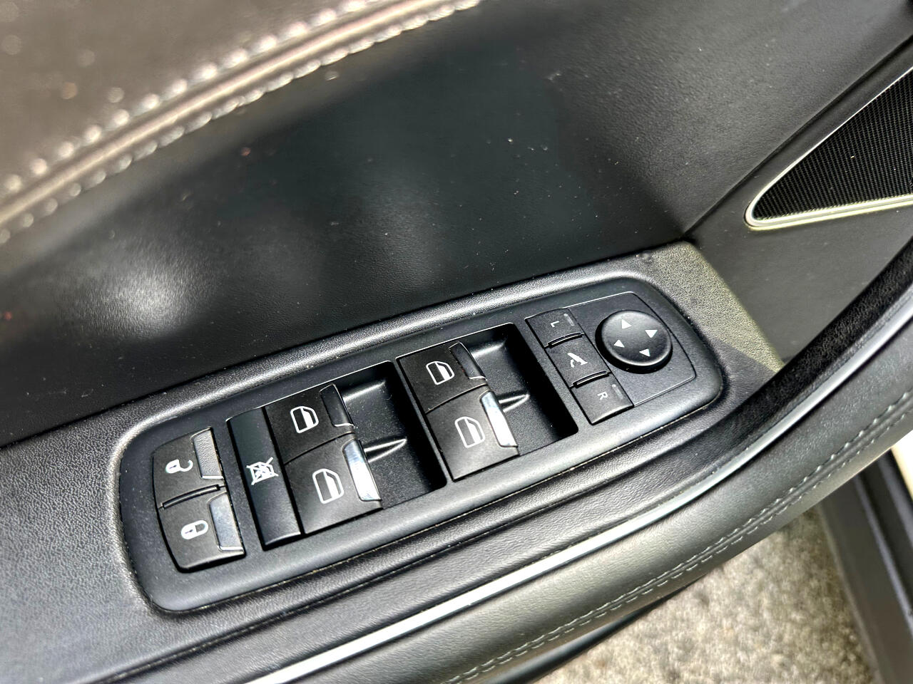 2017 Maserati Levante Base photo 16