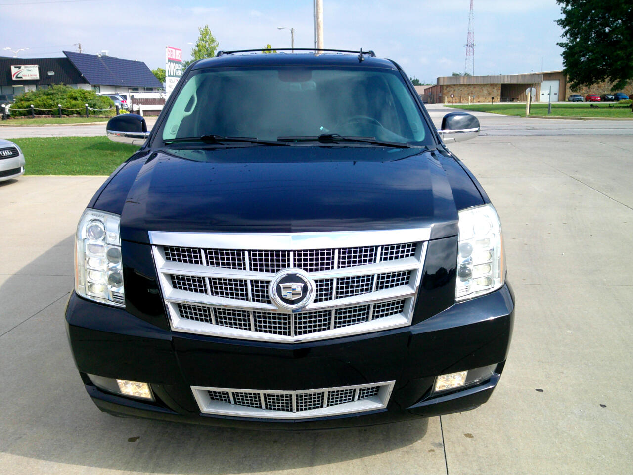 2012 Cadillac Escalade Platinum photo 3
