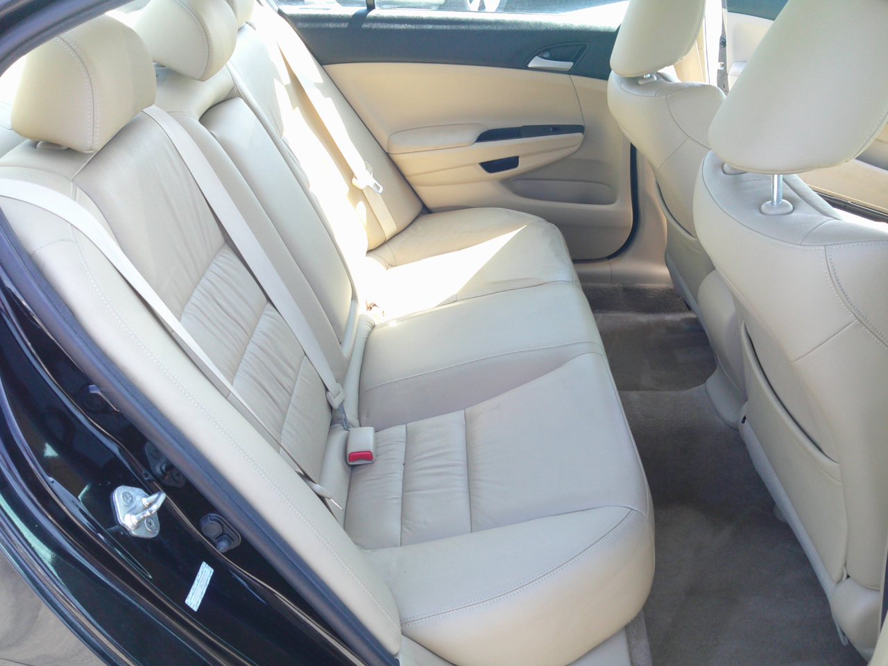 Honda Accord SE Sedan AT 2012 Honda Accord SE Sedan AT 2012