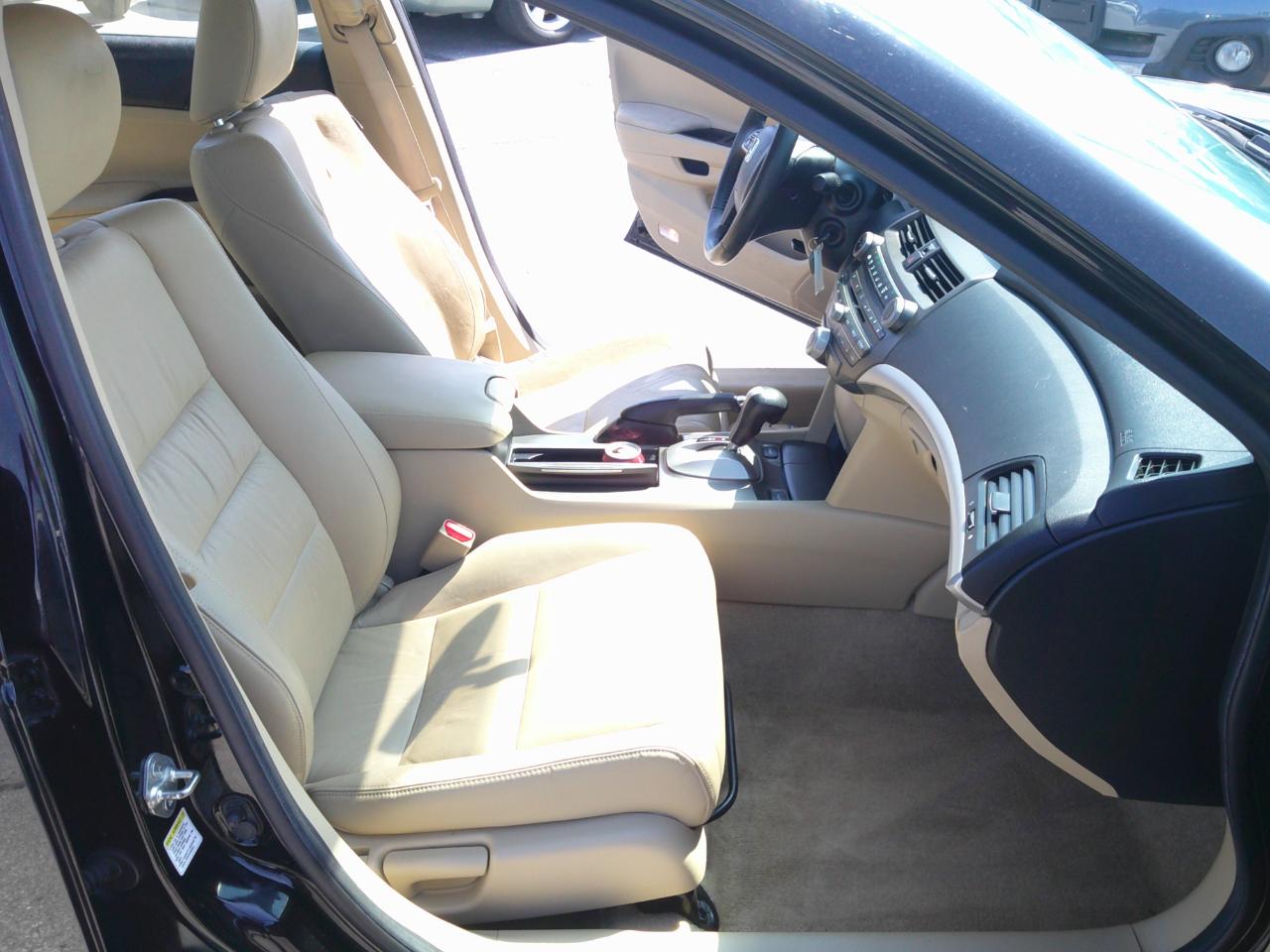 Honda Accord SE Sedan AT 2012 Honda Accord SE Sedan AT 2012