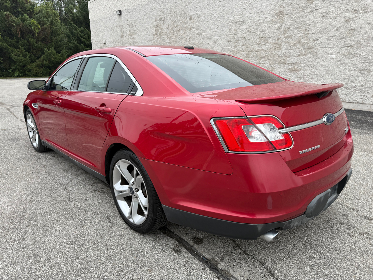 2010 Ford Taurus SHO photo 7