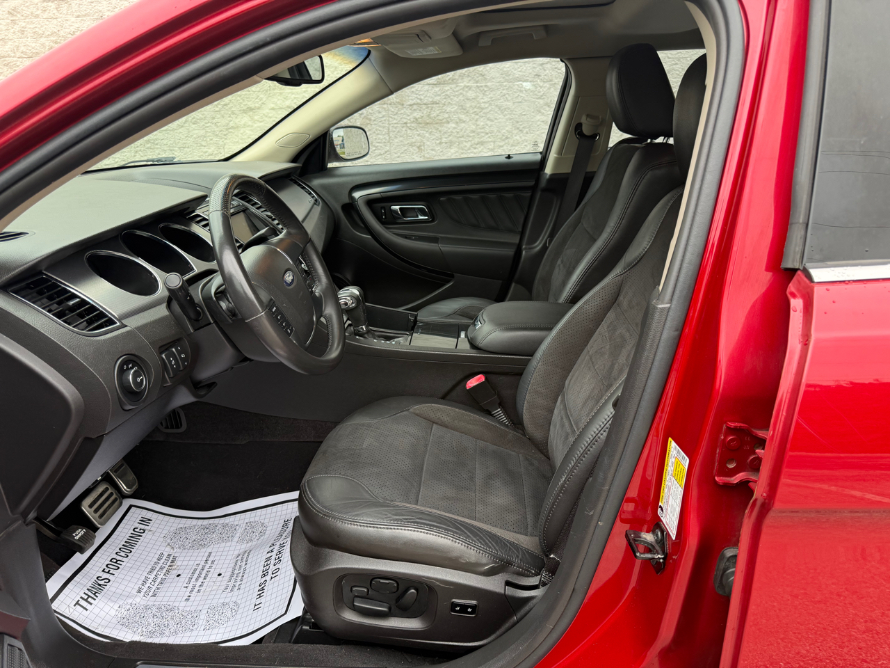 2010 Ford Taurus SHO photo 9