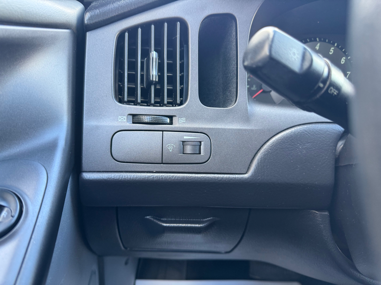 Hyundai Elantra GLS 2004 Hyundai Elantra GLS 2004