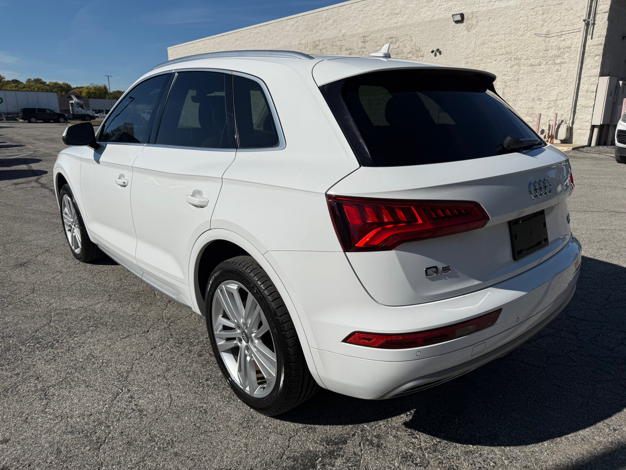 Audi Q5 2.0T Premium Plus quattro 2018 Audi Q5 2.0T Premium Plus quattro 2018