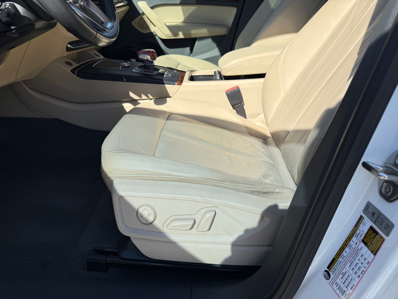 Audi Q5 2.0T Premium Plus quattro 2018 Audi Q5 2.0T Premium Plus quattro 2018