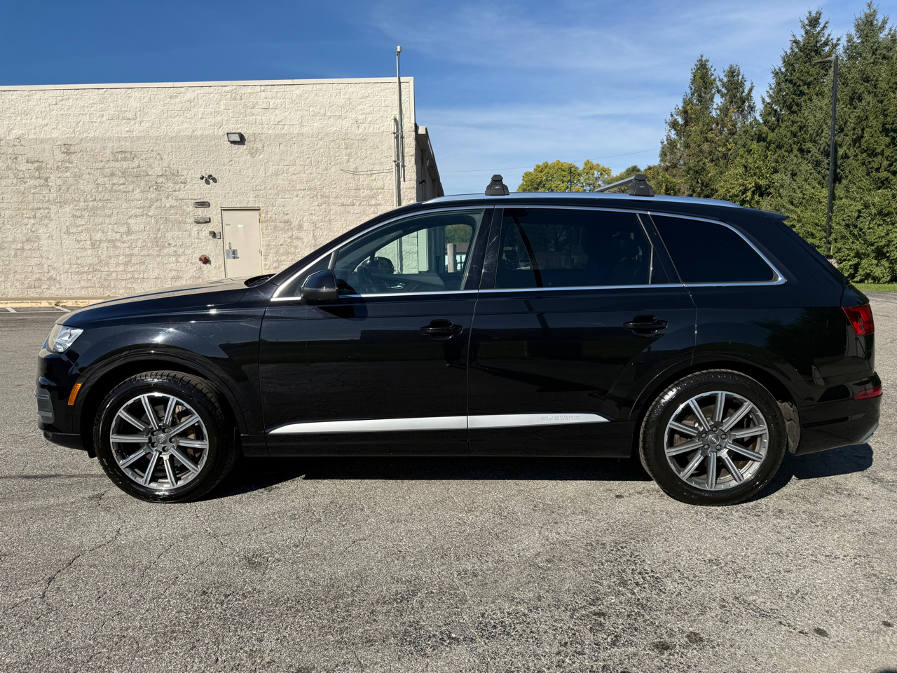 Audi Q7 2.0T Premium Plus quattro 2017 Audi Q7 2.0T Premium Plus quattro 2017