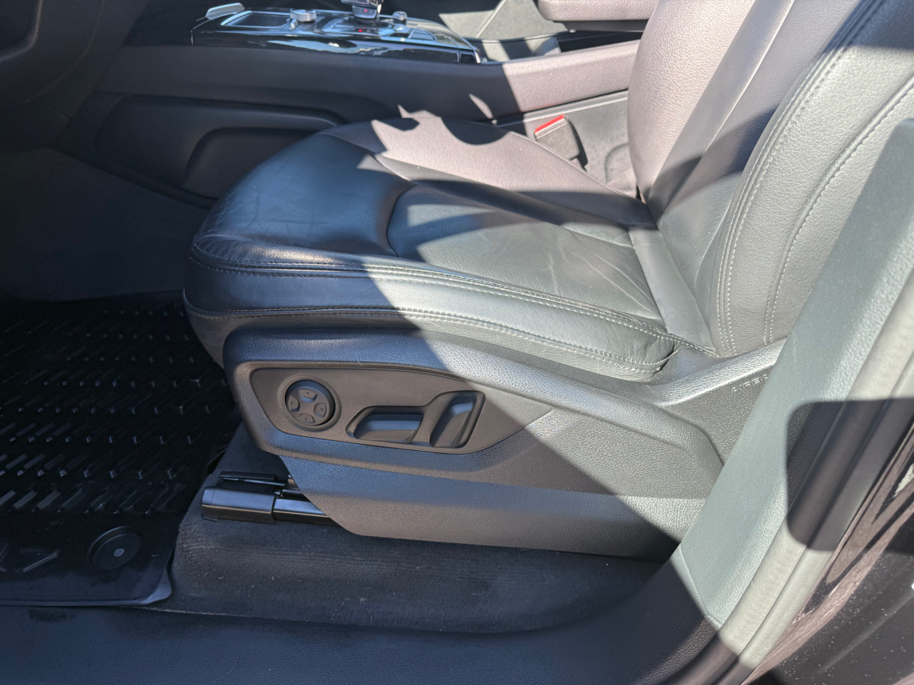 Audi Q7 2.0T Premium Plus quattro 2017 Audi Q7 2.0T Premium Plus quattro 2017