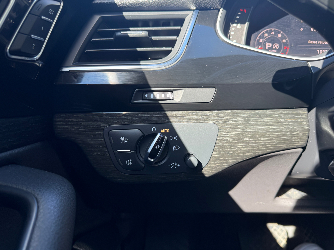 Audi Q7 2.0T Premium Plus quattro 2017 Audi Q7 2.0T Premium Plus quattro 2017