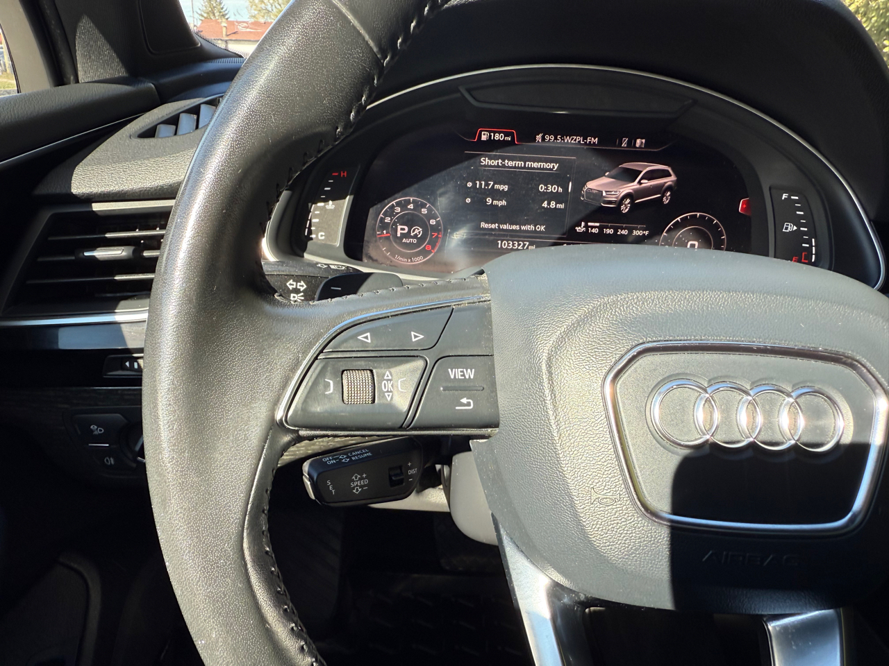 Audi Q7 2.0T Premium Plus quattro 2017 Audi Q7 2.0T Premium Plus quattro 2017