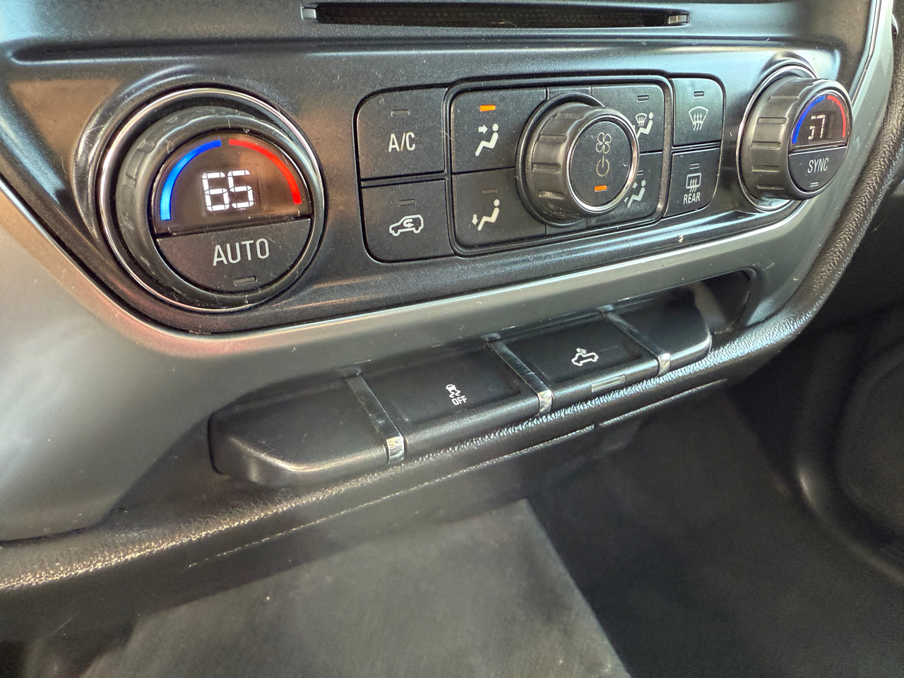 Chevrolet Silverado 1500 2LT Double Cab 4WD 2014 Chevrolet Silverado 1500 2LT Double Cab 4WD 2014