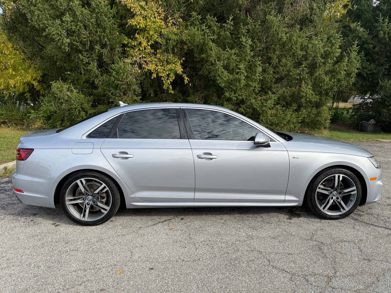 Audi A4 2.0T Premium Plus Sedan 2018 Audi A4 2.0T Premium Plus Sedan 2018