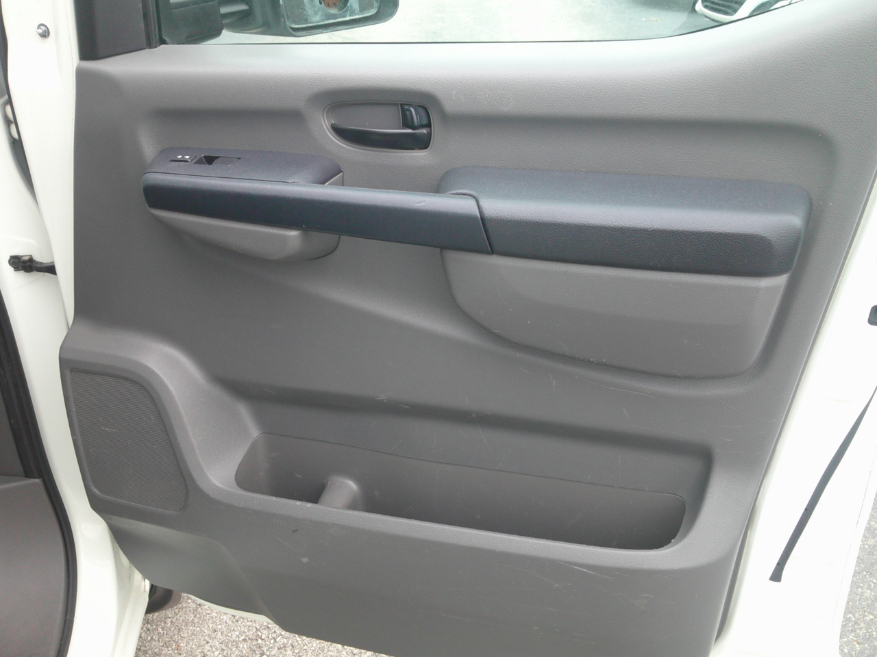 Nissan NV Cargo NV3500 HD High Roof V8 S 2013 Nissan NV Cargo NV3500 HD High Roof V8 S 2013