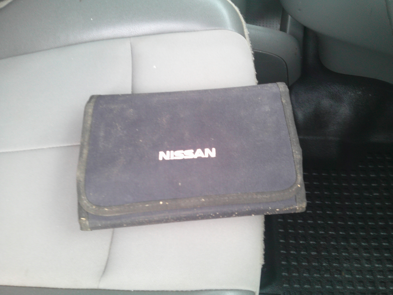 Nissan NV Cargo NV3500 HD High Roof V8 S 2013 Nissan NV Cargo NV3500 HD High Roof V8 S 2013