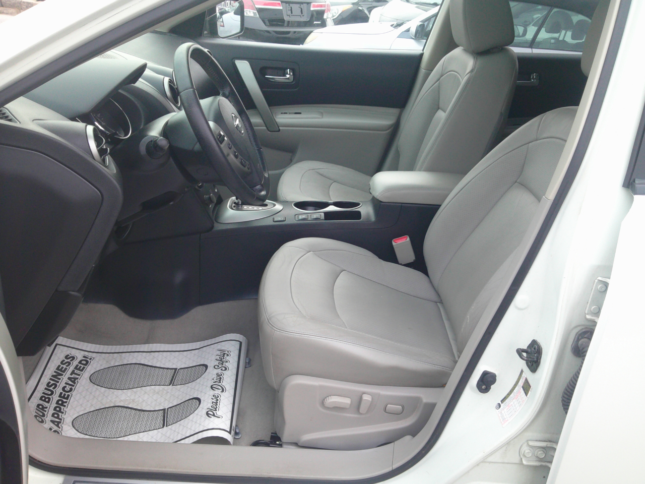 Nissan Rogue SL 2WD 2013 Nissan Rogue SL 2WD 2013