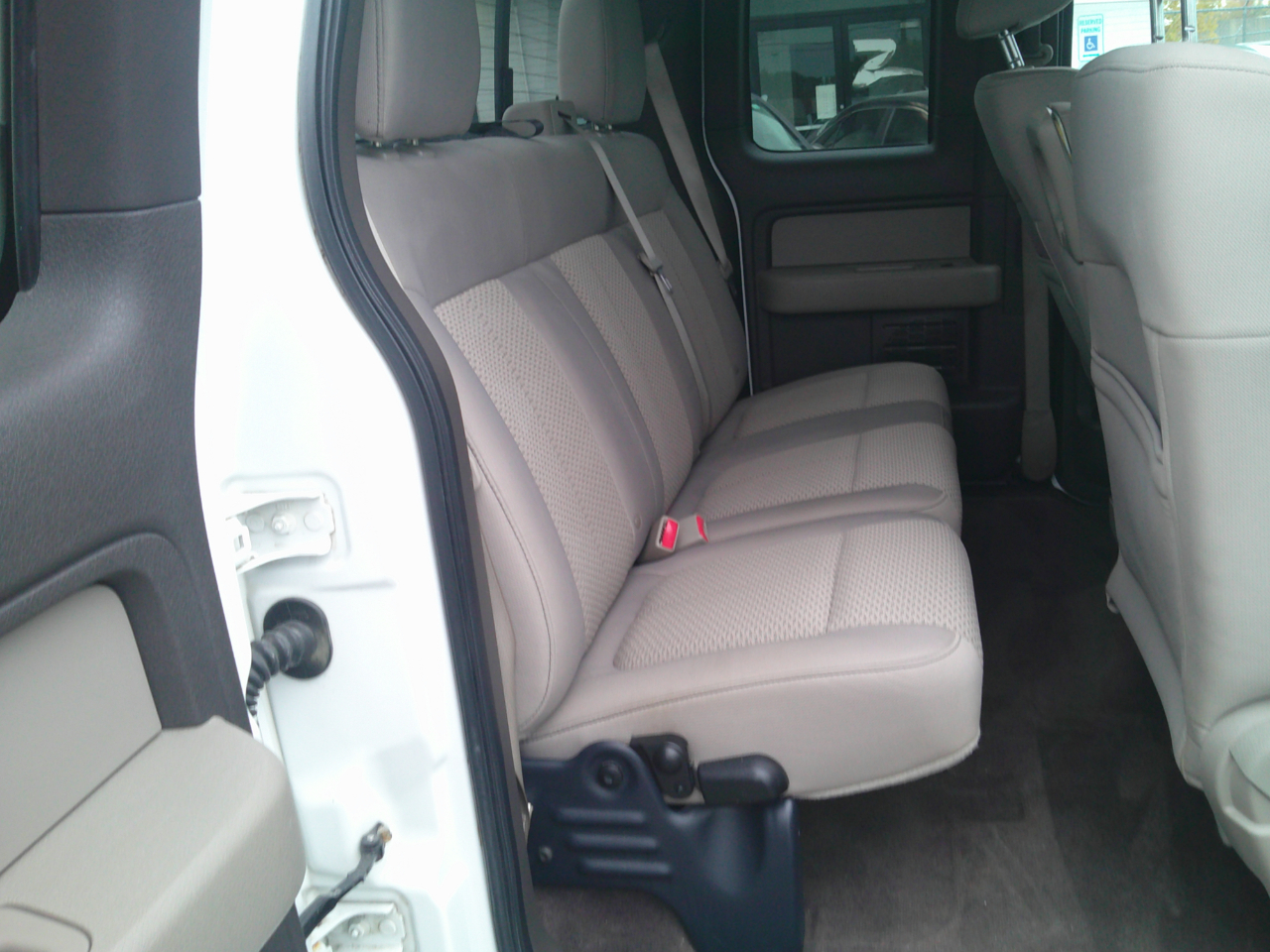 Ford F-150 XLT SuperCab 8-ft. Bed 4WD 2010 Ford F-150 XLT SuperCab 8-ft. Bed 4WD 2010