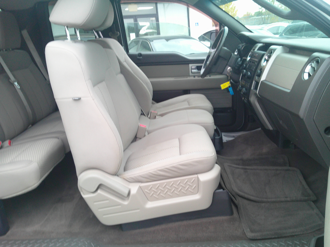 Ford F-150 XLT SuperCab 8-ft. Bed 4WD 2010 Ford F-150 XLT SuperCab 8-ft. Bed 4WD 2010