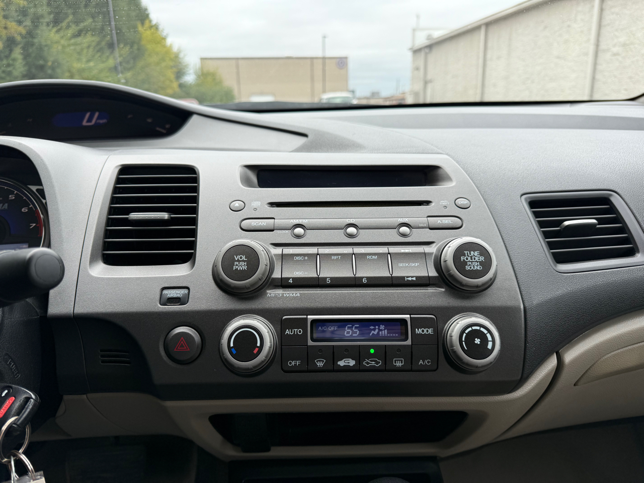 Honda Civic Hybrid CVT AT-PZEV 2011 Honda Civic Hybrid CVT AT-PZEV 2011