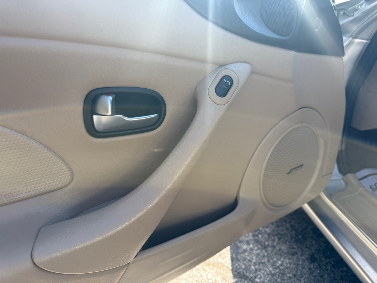 Mazda MX-5 Miata Base 2004 Mazda MX-5 Miata Base 2004