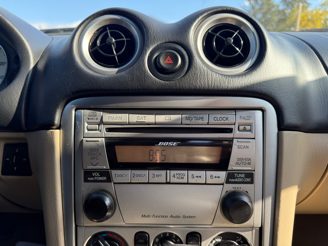 Mazda MX-5 Miata Base 2004 Mazda MX-5 Miata Base 2004