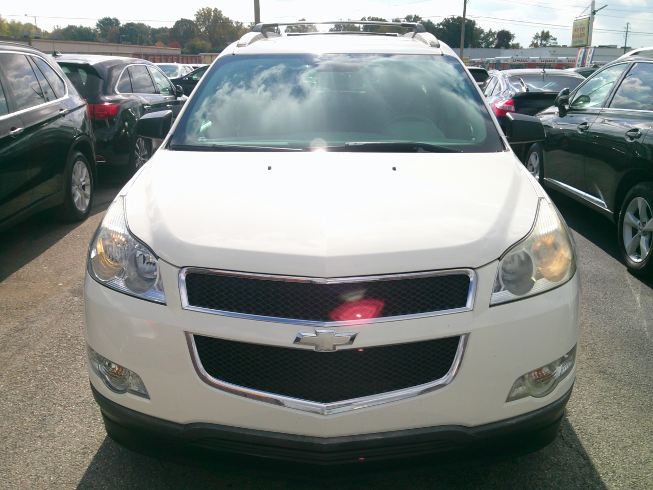Chevrolet Traverse LS FWD w/PDC 2011 Chevrolet Traverse LS FWD w/PDC 2011