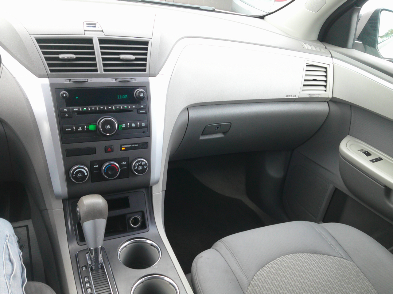 Chevrolet Traverse LS FWD w/PDC 2011 Chevrolet Traverse LS FWD w/PDC 2011