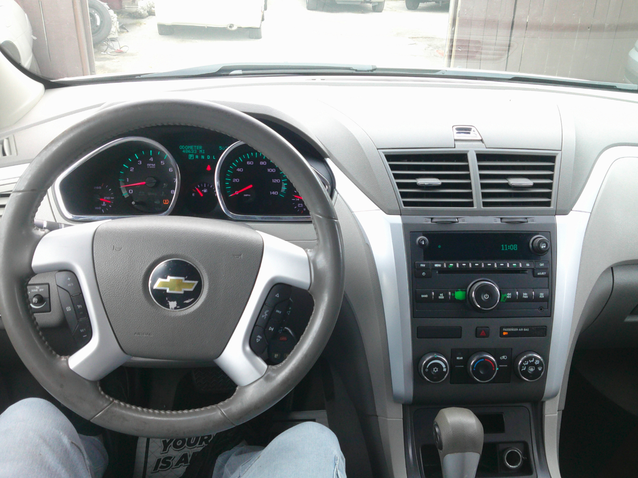 Chevrolet Traverse LS FWD w/PDC 2011 Chevrolet Traverse LS FWD w/PDC 2011