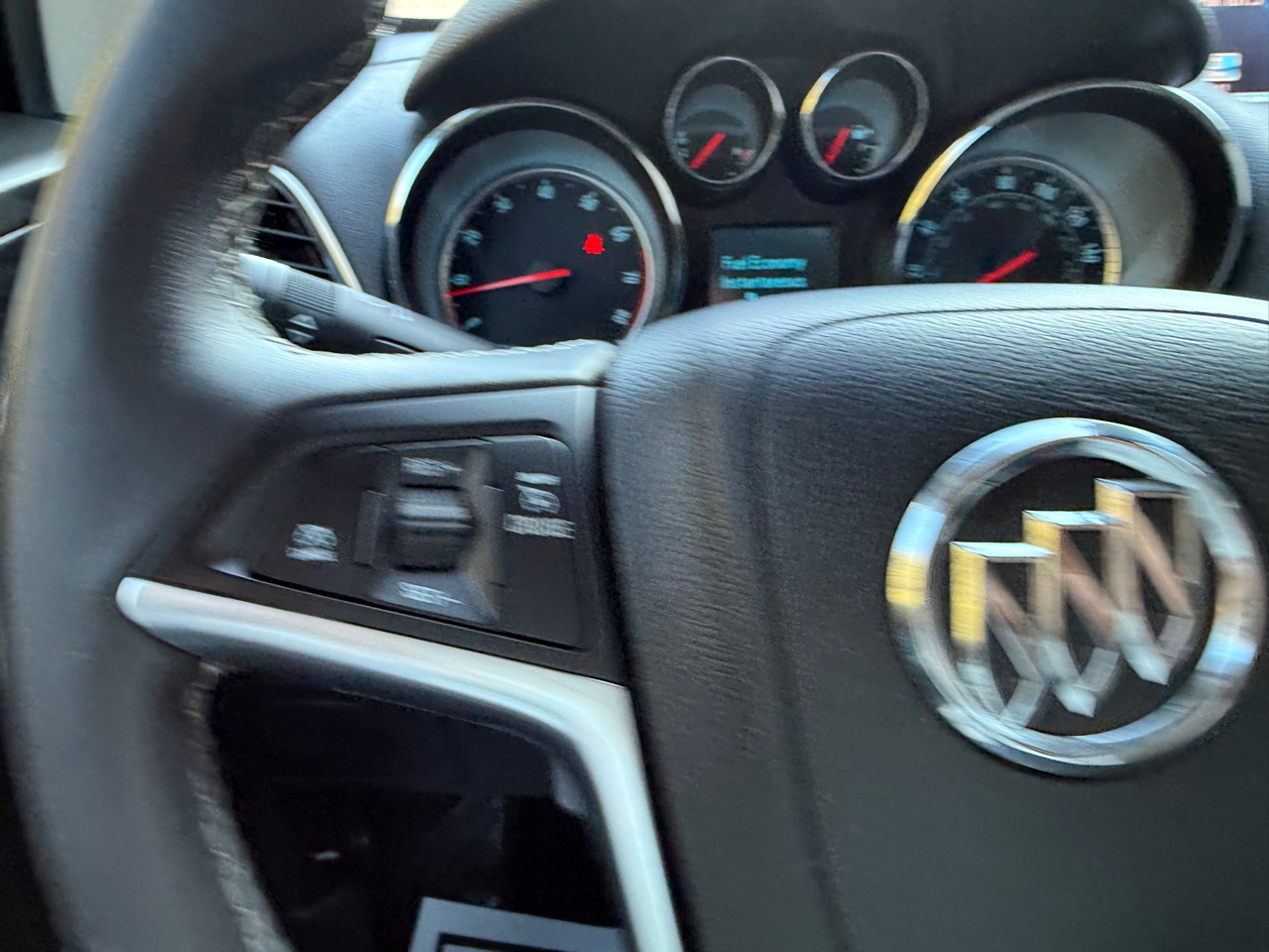 Buick Encore Base FWD 2016 Buick Encore Base FWD 2016