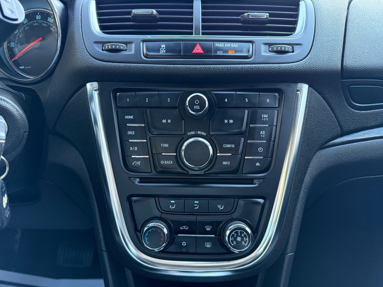 Buick Encore Base FWD 2016 Buick Encore Base FWD 2016