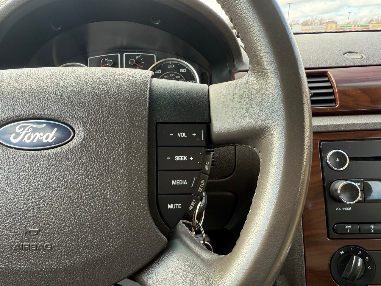 Ford Taurus SEL 2008