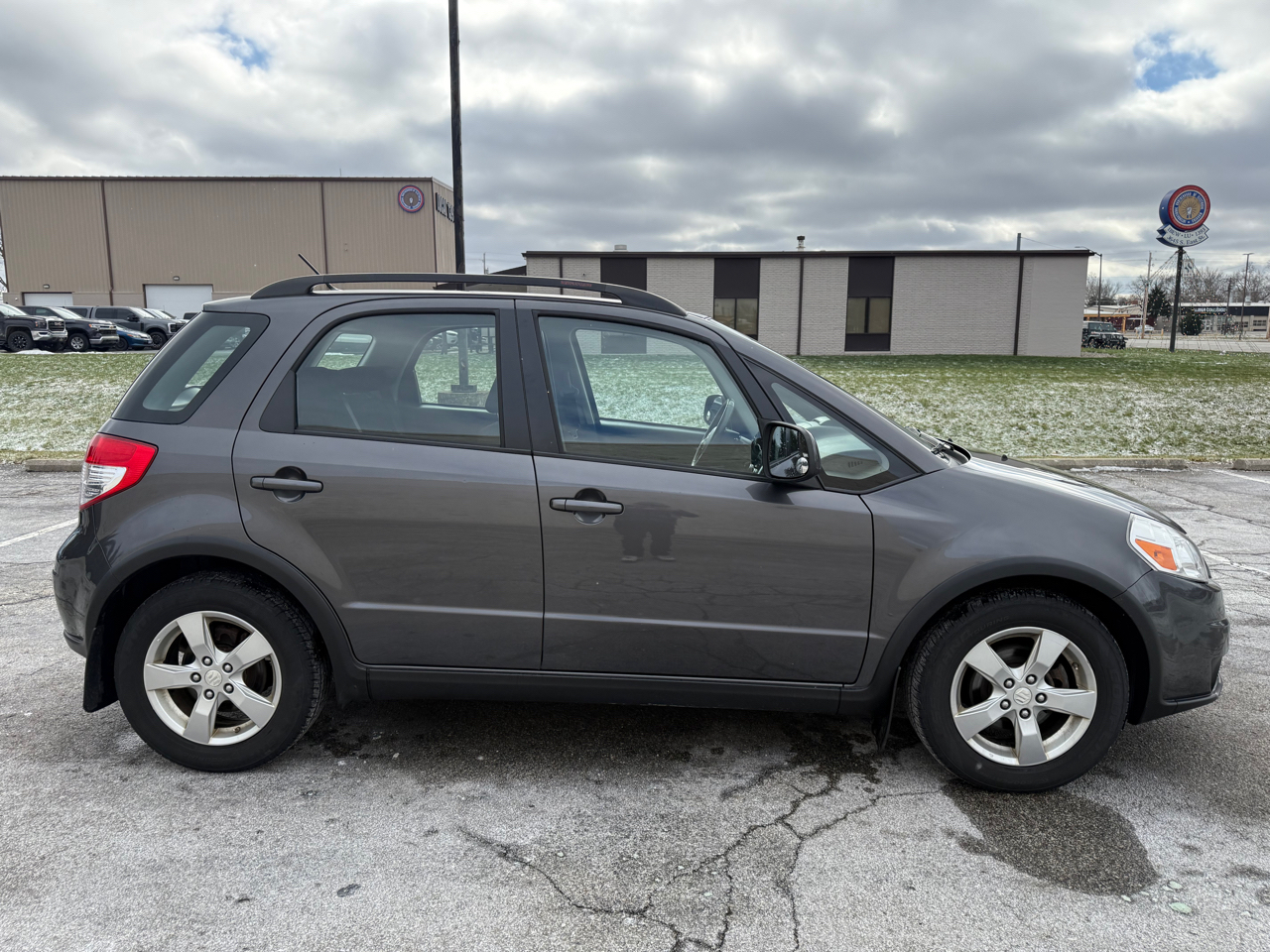 Suzuki SX4 Crossover Base AWD 2011