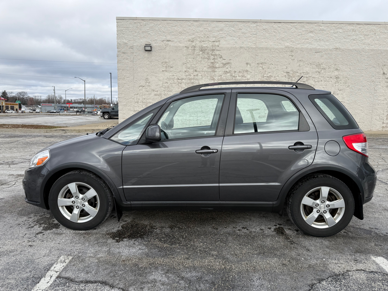 Suzuki SX4 Crossover Base AWD 2011