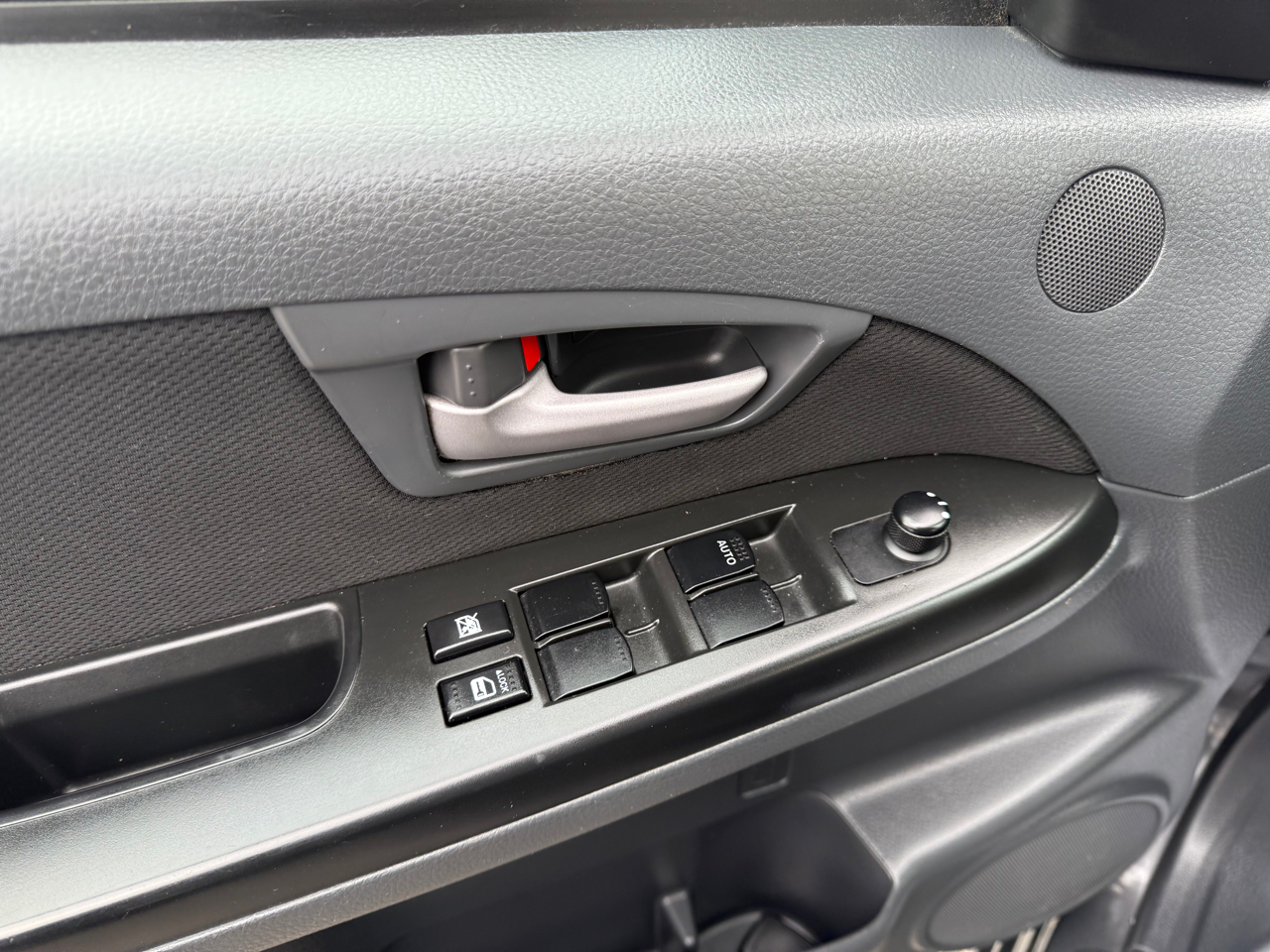 Suzuki SX4 Crossover Base AWD 2011