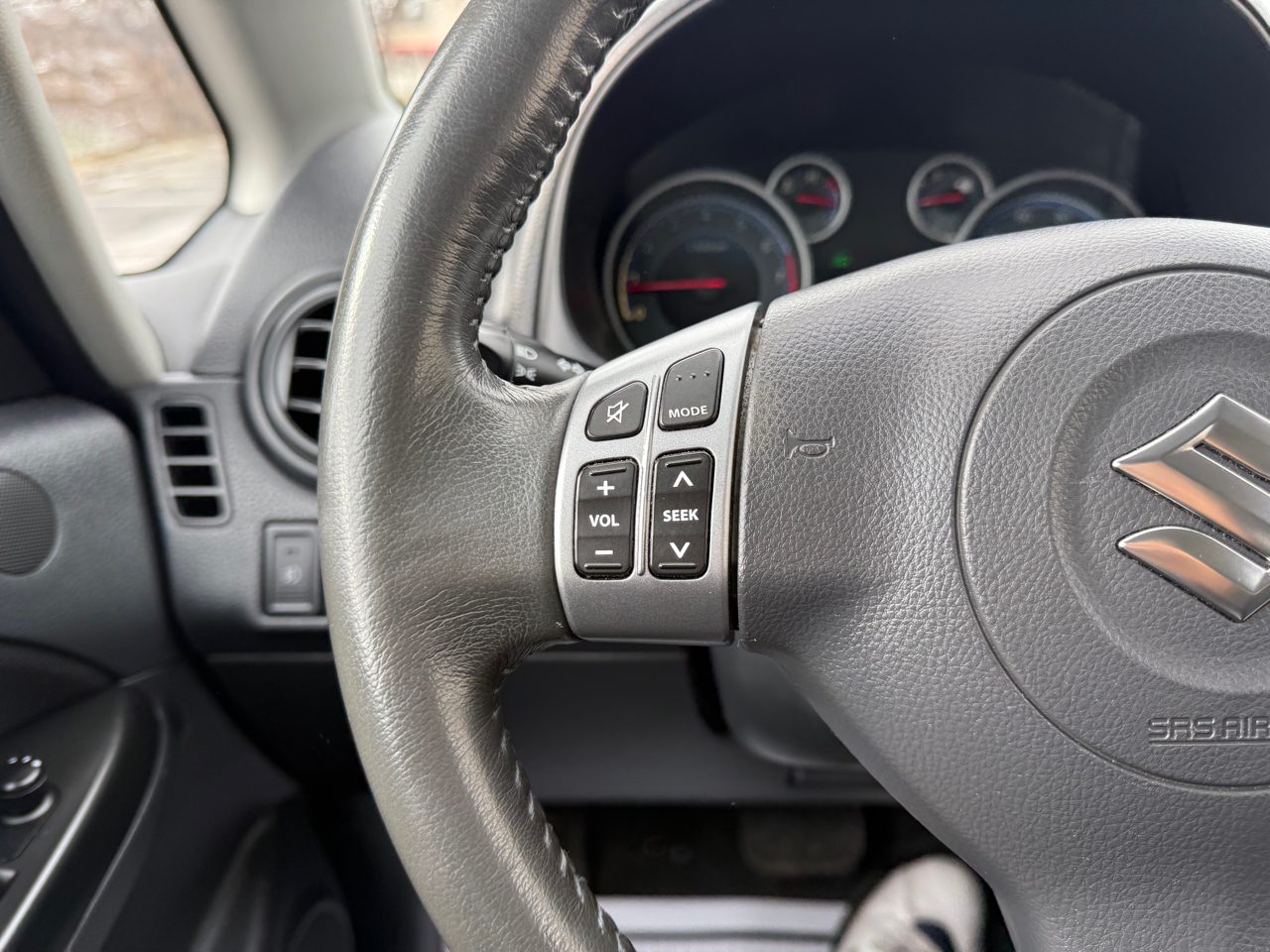 Suzuki SX4 Crossover Base AWD 2011