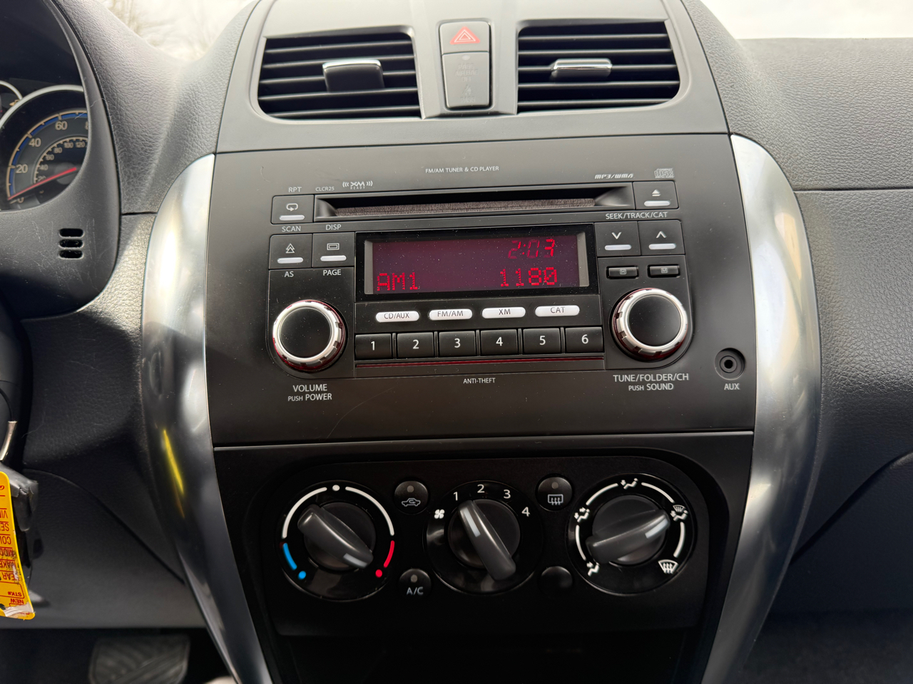 Suzuki SX4 Crossover Base AWD 2011