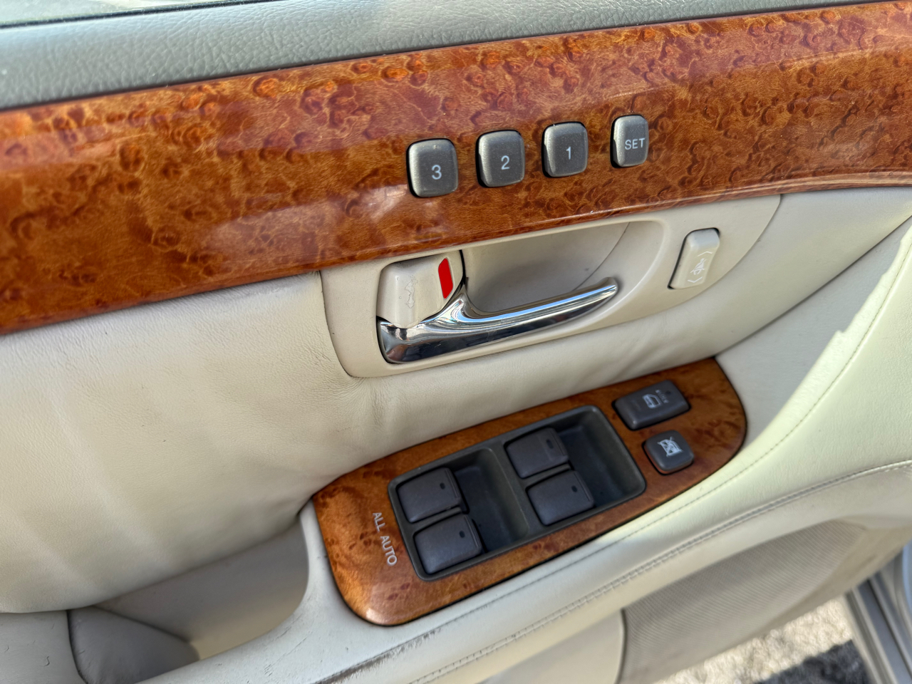 Lexus LS 430 Sedan 2005