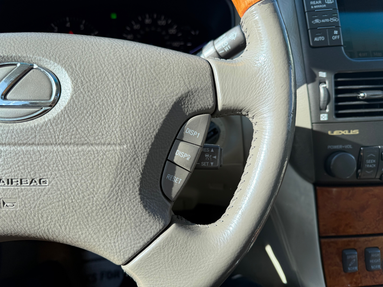 Lexus LS 430 Sedan 2005