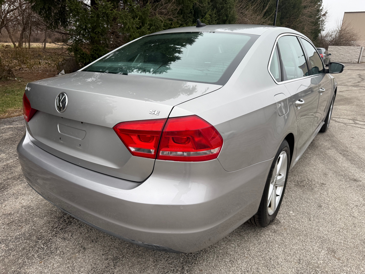 Volkswagen Passat 2.5L SE AT 2012