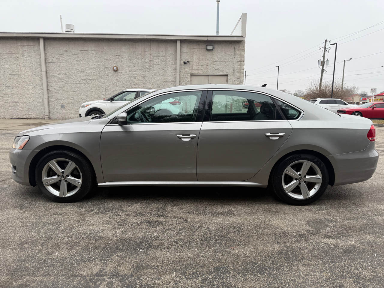 Volkswagen Passat 2.5L SE AT 2012