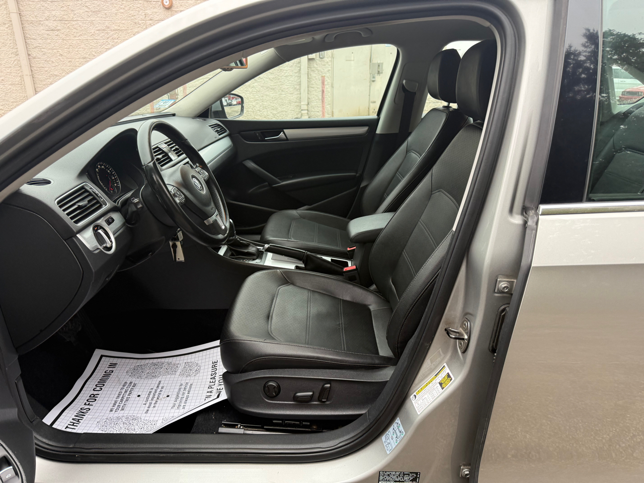 Volkswagen Passat 2.5L SE AT 2012