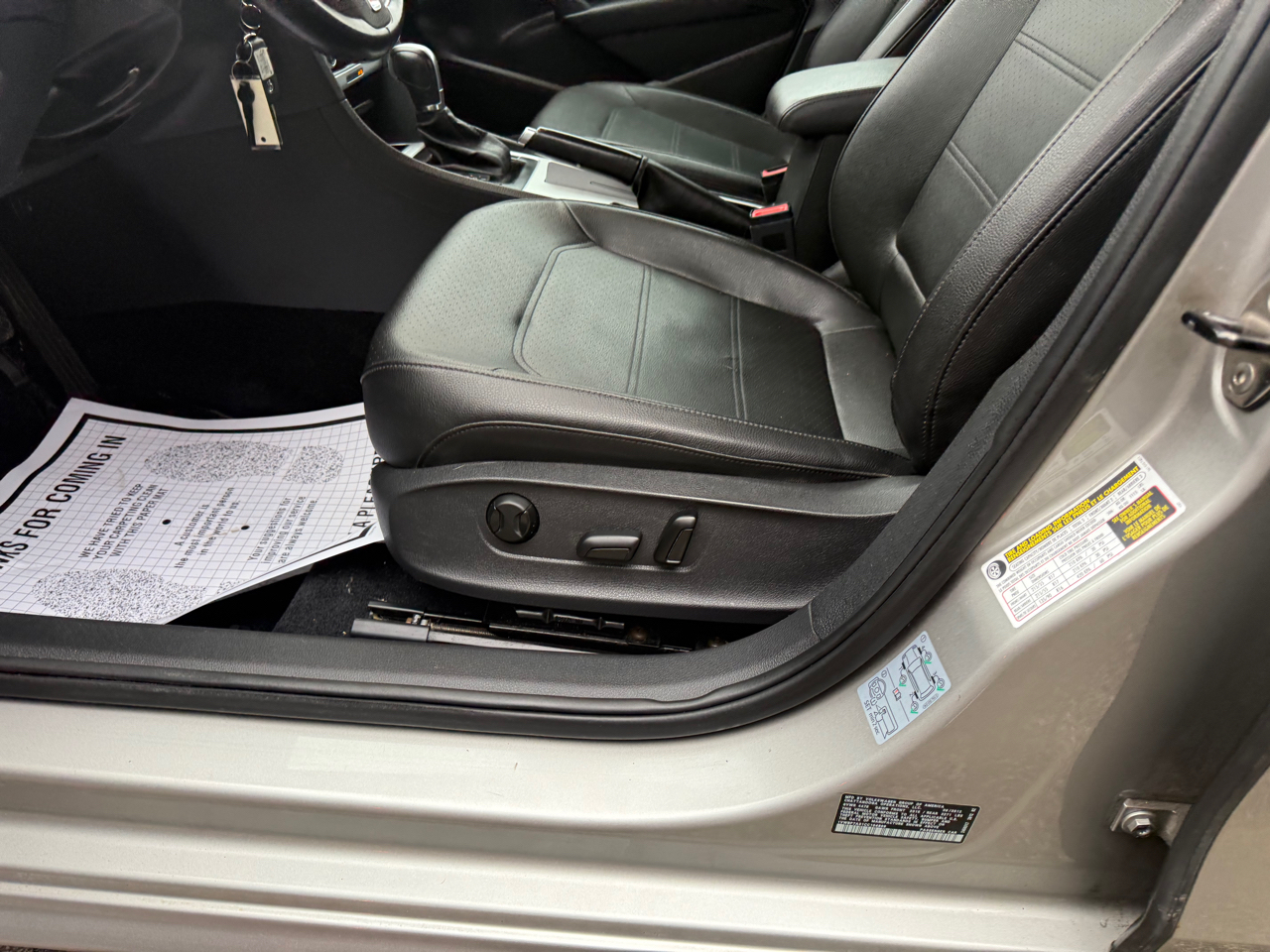 Volkswagen Passat 2.5L SE AT 2012