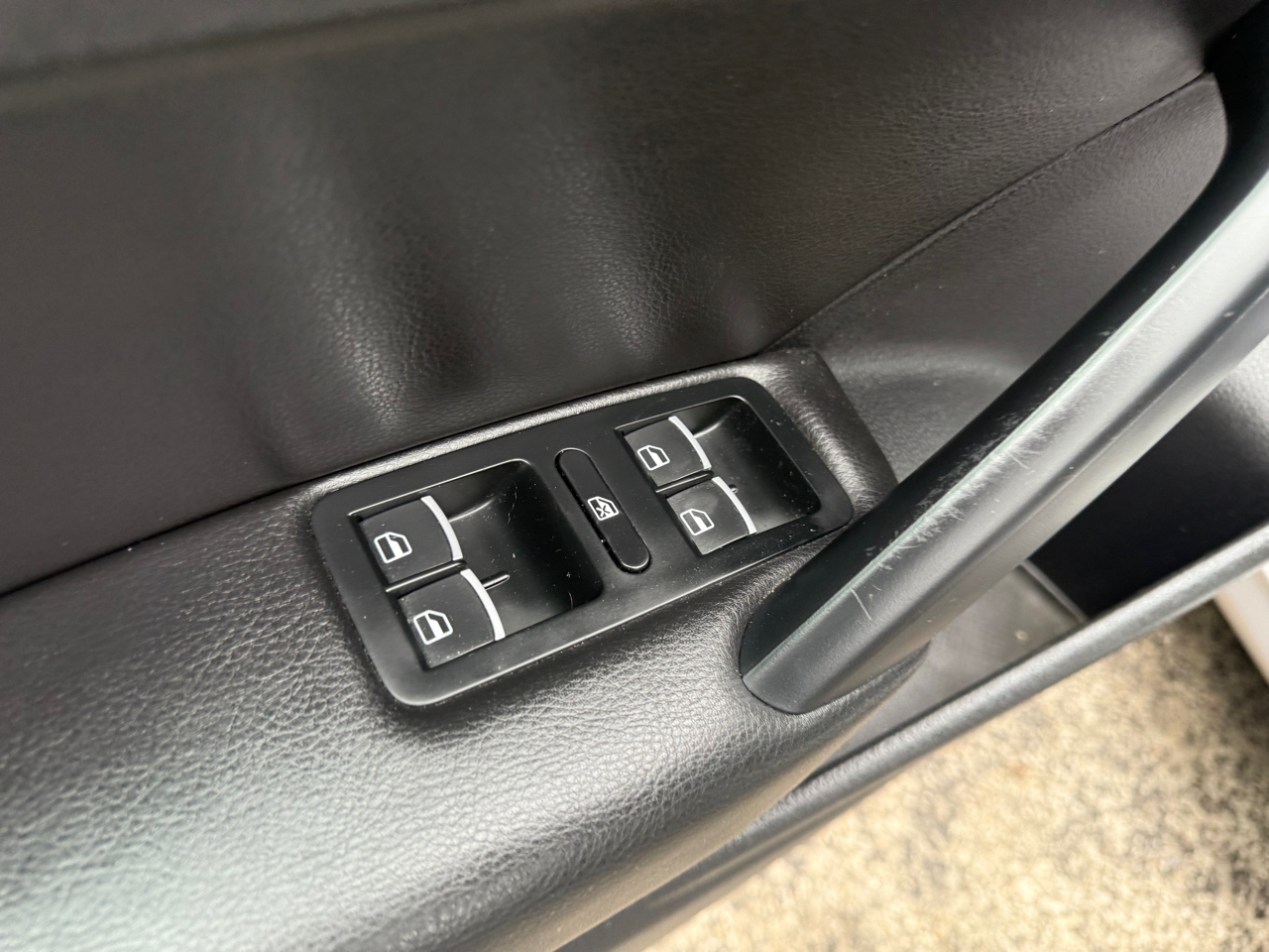 Volkswagen Passat 2.5L SE AT 2012